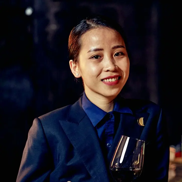 Ms Tram Tran